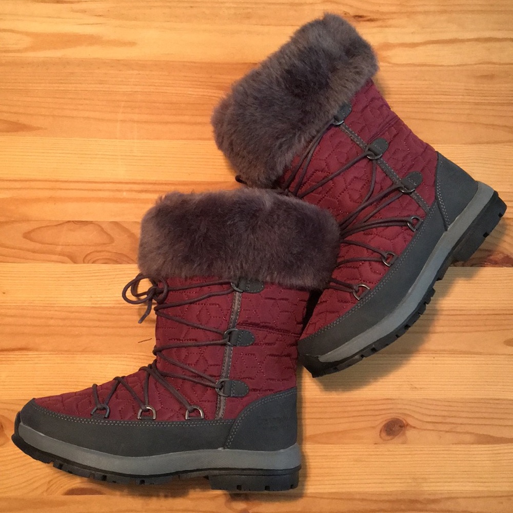 BearPaw Leslie Waterproof Laced Boot